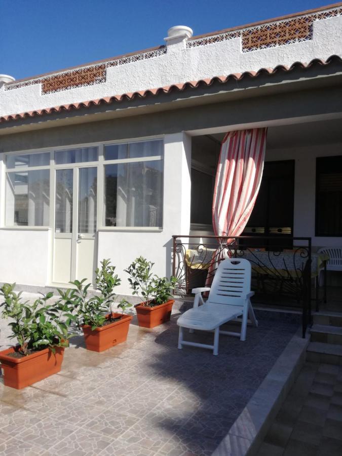 Alexia Apartment Agnone Bagni Bagian luar foto